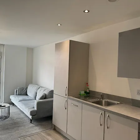 Luxury 1Br Near Manchester Town Exterior photo