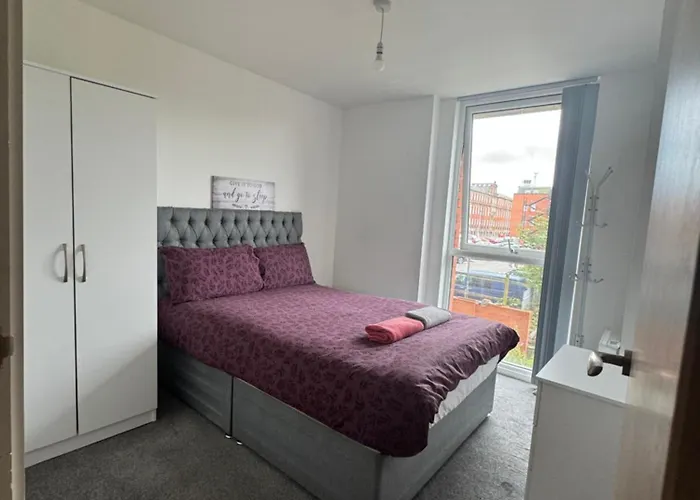 Luxury 1Br Near Manchester Town